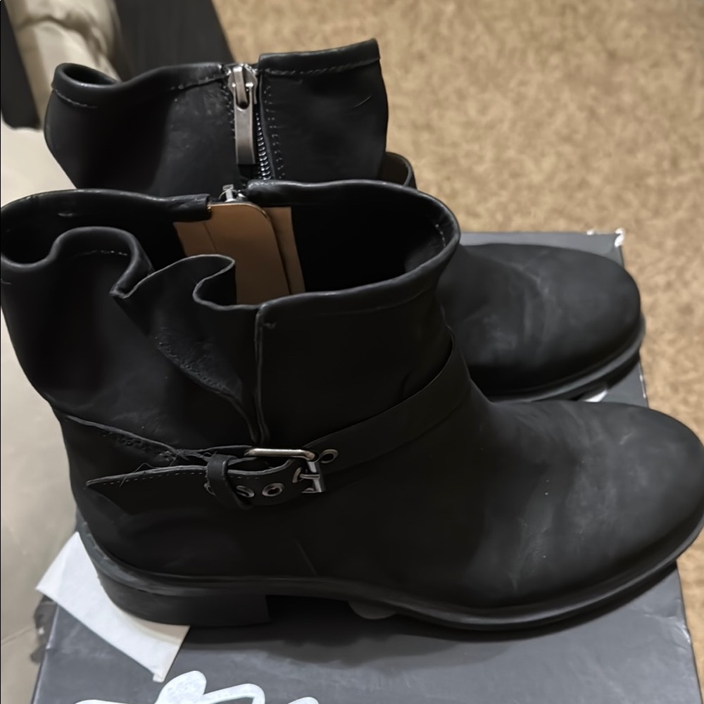 Banana Republic black suede Moto boots